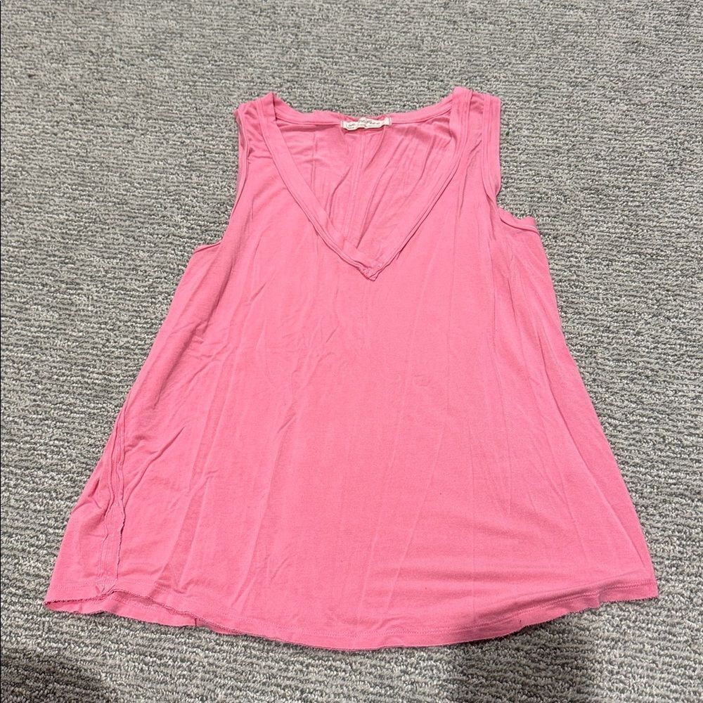 We The Free Pink V-Neck Top
Excellent condition